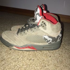 Nike air Jordan retro 5’s size 10